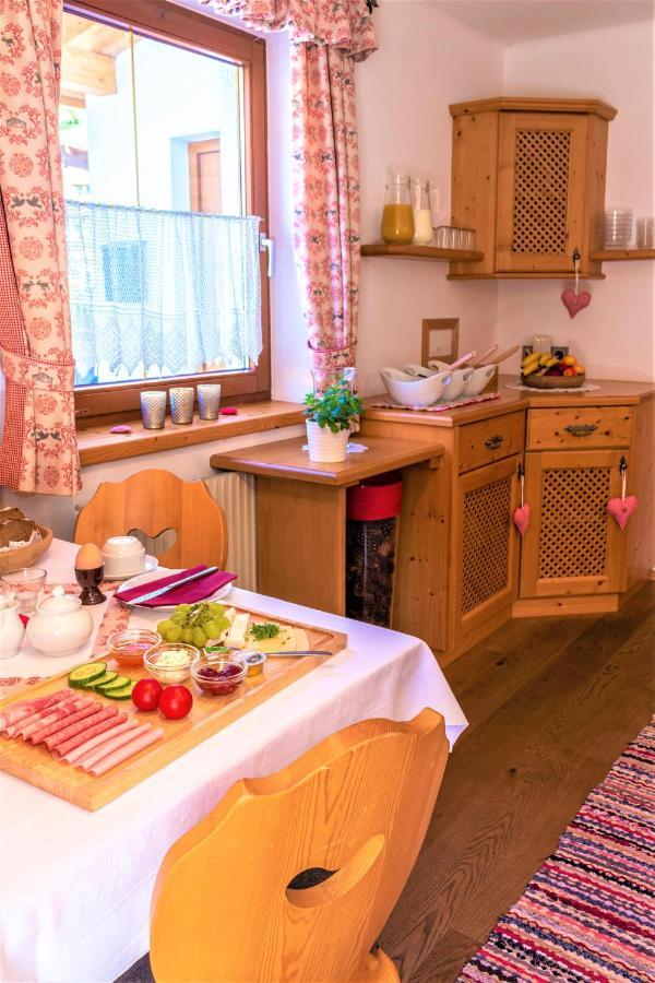 Pension Schneider Neustift im Stubaital Eksteriør billede