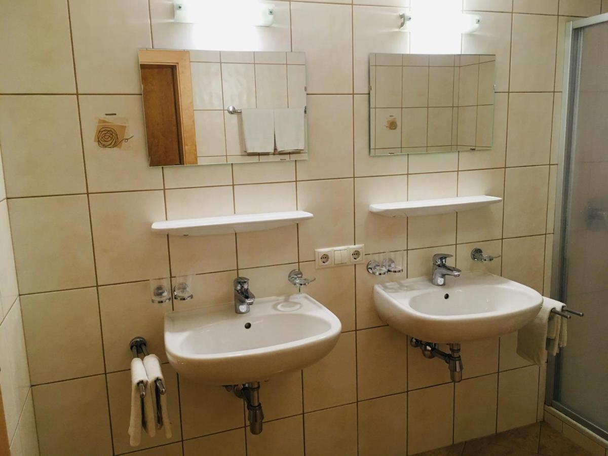 Pension Schneider Neustift im Stubaital Eksteriør billede